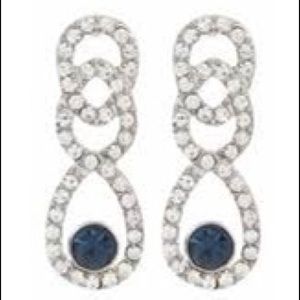 NWOT Carolee chain drop earrings